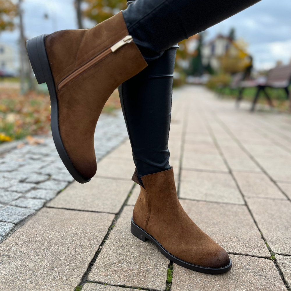 Hnědé semišové ploché boty, zateplené