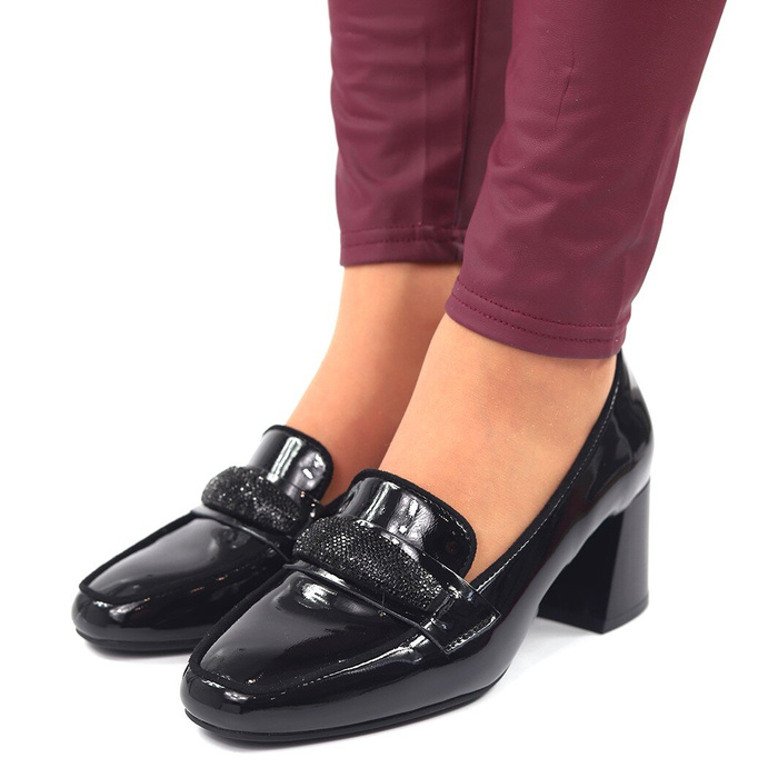 Černé lakované boty Vinceza na vysokém podpatku