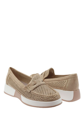 Zlaté semišové boty s perforací na platformě