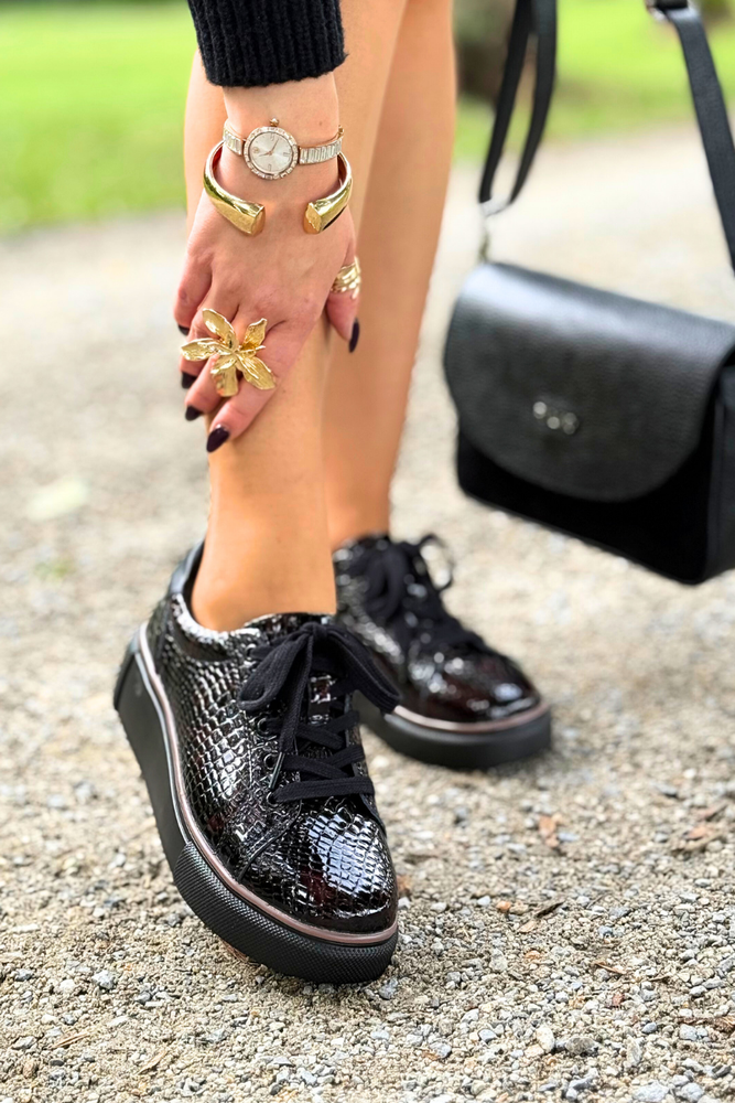 Kožené nazouvací boty na klínku se zipem, černé