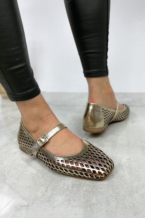 Krásné prolamované kožené baleríny ve zlaté barvě Venezia