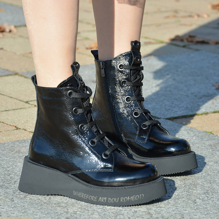 Černé kožené kotníkové boty Ravini