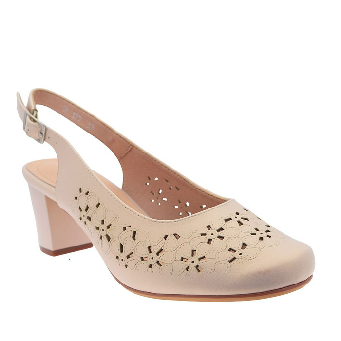 Béžové prolamované sandály na bloku Sergio Leone