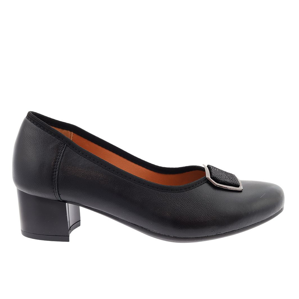 Černé kožené lodičky na bloku s ozdobou