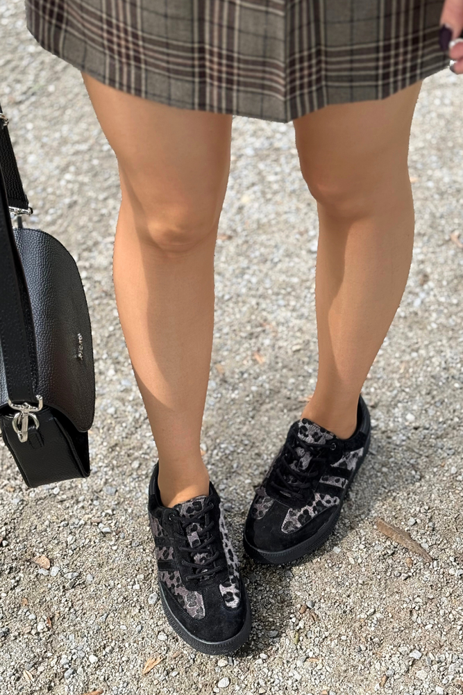 Kožené nazouvací boty na klínku se zipem, černé