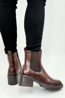 Hnědé semišové ploché boty, zateplené