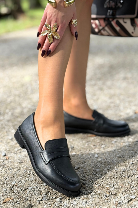 Černé lakované mokasíny Sergio Leone