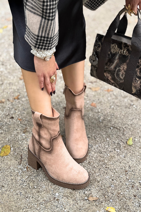 Černé kotníkové boty Potocki s ozdobným podpatkem