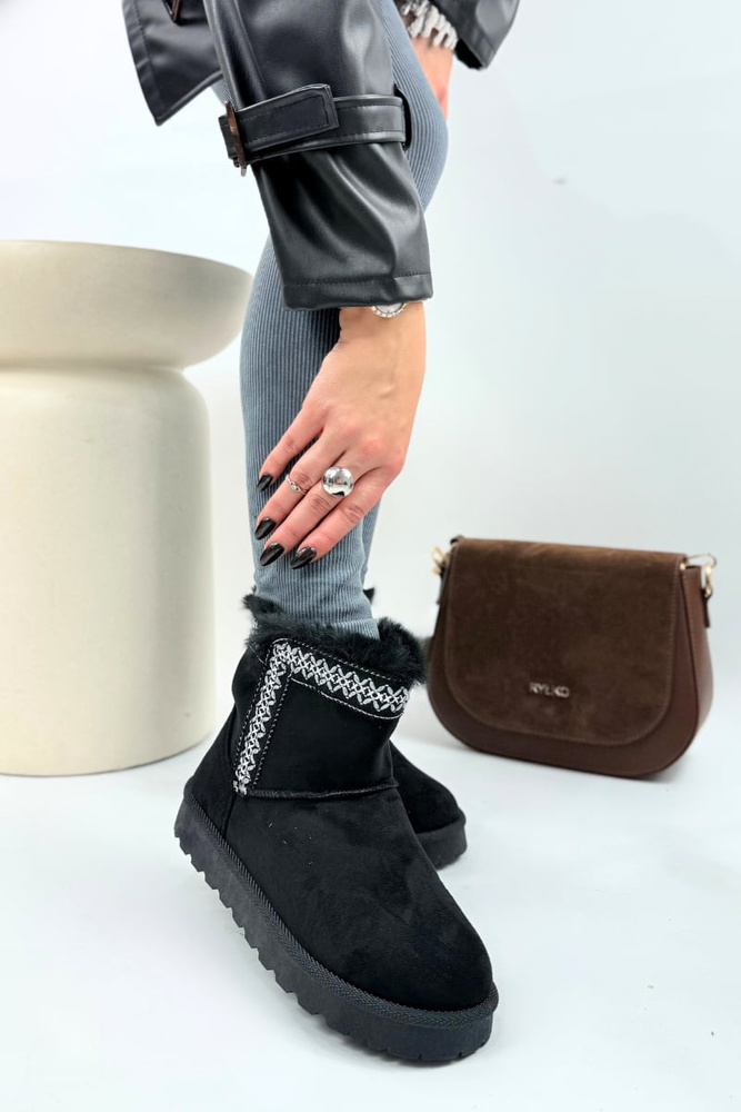 Hnědé semišové ploché boty, zateplené