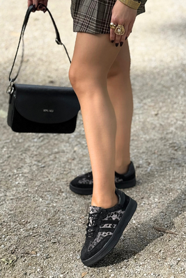 Kožené nazouvací boty na klínku se zipem, černé