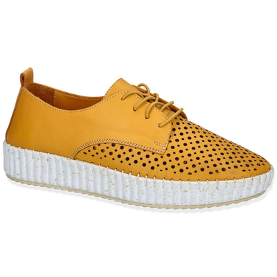 Dámské žluté prolamované kožené boty na platformě