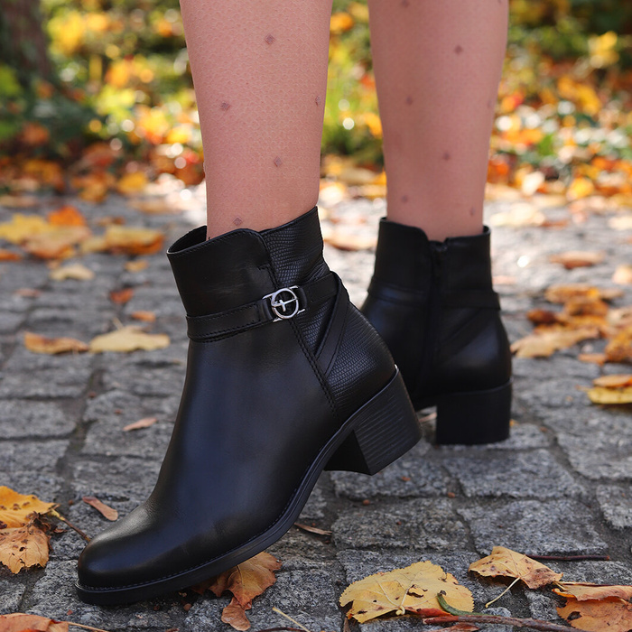 Černé kožené kozačky Tamaris na vysokém podpatku