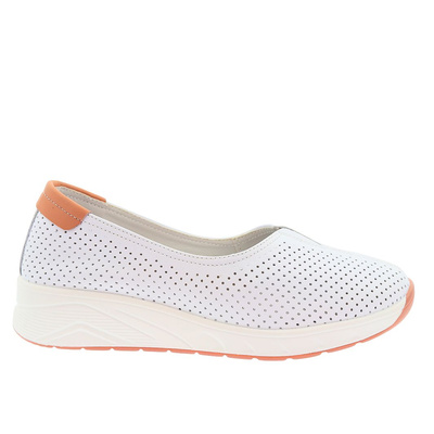 Bílé nazouváky z perforované kůže