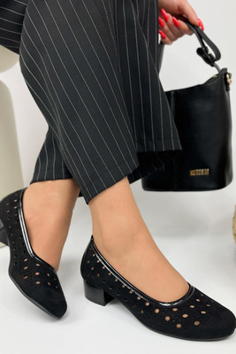 Černé semišové prolamované lodičky