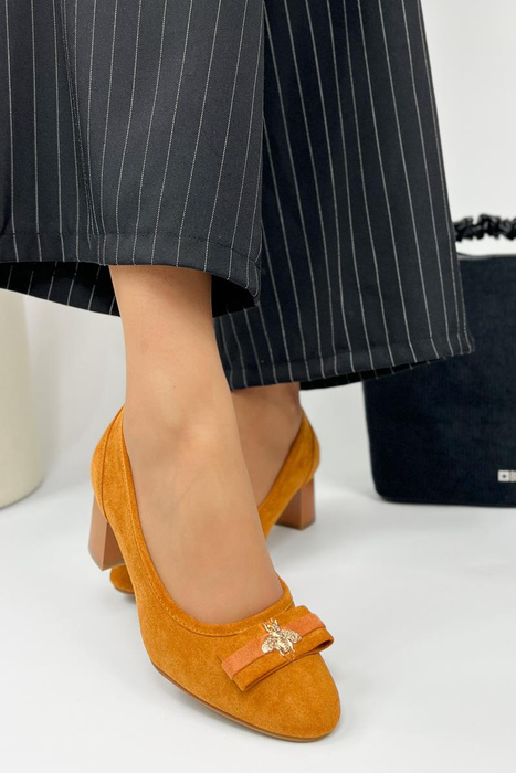 Nazouvací lodičky z Camel semišového bloku