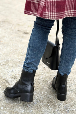 Černé kotníkové boty Potocki s ozdobným podpatkem