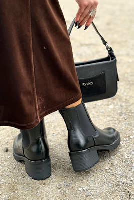 Hnědé semišové ploché boty, zateplené