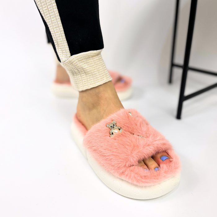 Plyšové růžové nazouvací domácí pantofle