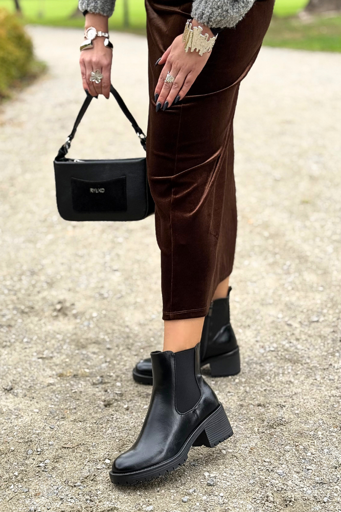 Hnědé semišové ploché boty, zateplené